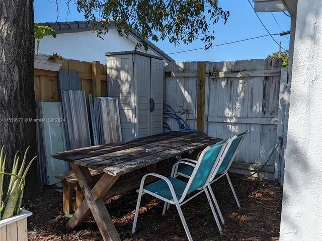 1612 NW 45th Ct, Tamarac FL 33309