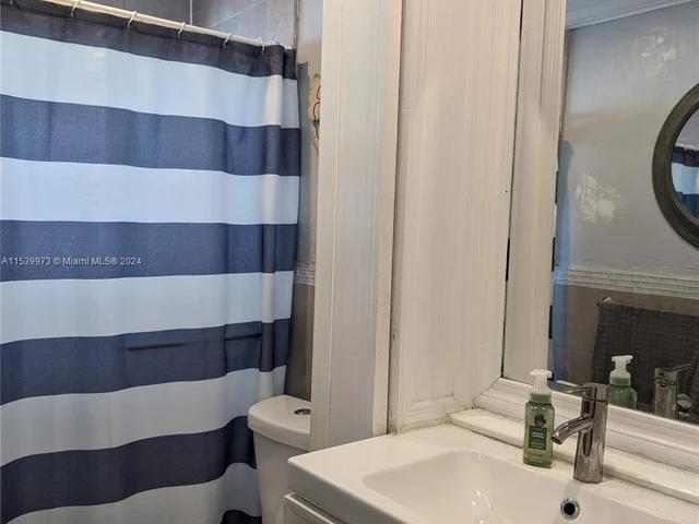 1612 NW 45th Ct, Tamarac FL 33309