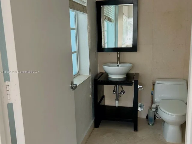 1300 Pennsylvania Ave # 205, Miami Beach FL 33139