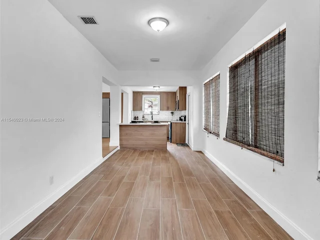 1365 NE 130th St, North Miami FL 33161