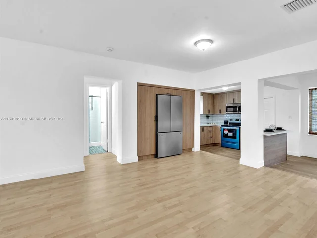 1365 NE 130th St, North Miami FL 33161