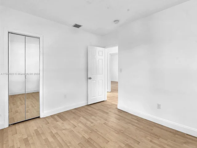 1365 NE 130th St, North Miami FL 33161