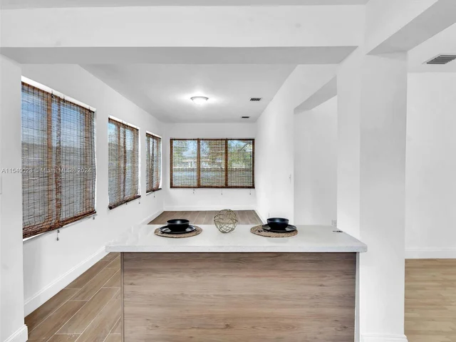 1365 NE 130th St, North Miami FL 33161