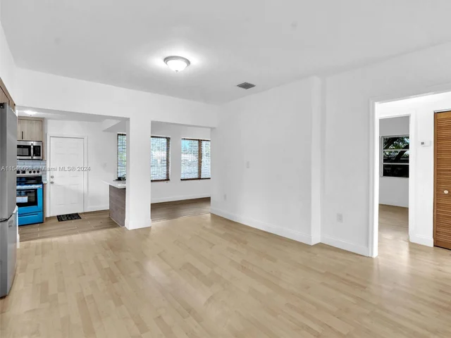 1365 NE 130th St, North Miami FL 33161