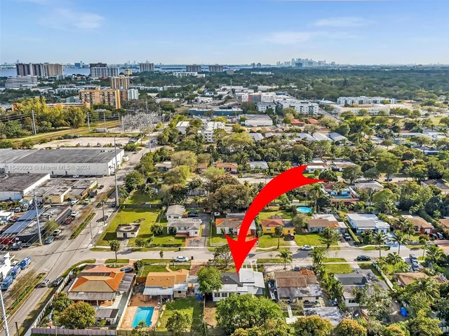 1365 NE 130th St, North Miami FL 33161