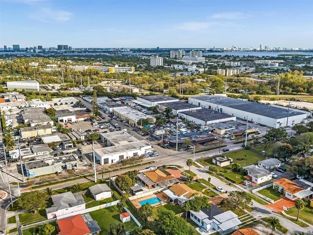 1365 NE 130th St, North Miami FL 33161