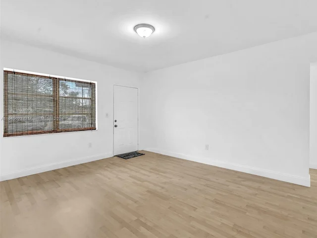 1365 NE 130th St, North Miami FL 33161