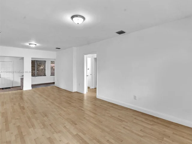 1365 NE 130th St, North Miami FL 33161