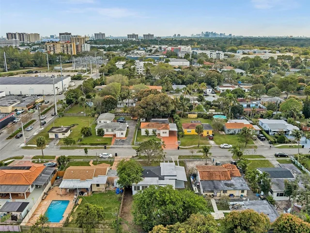 1365 NE 130th St, North Miami FL 33161