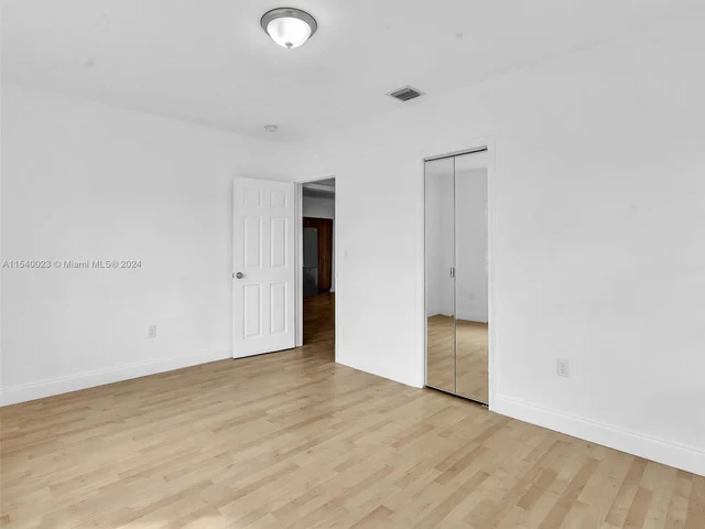 1365 NE 130th St, North Miami FL 33161