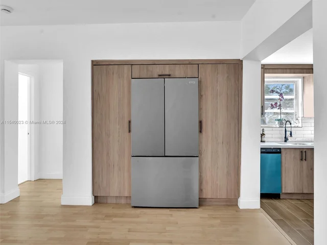 1365 NE 130th St, North Miami FL 33161