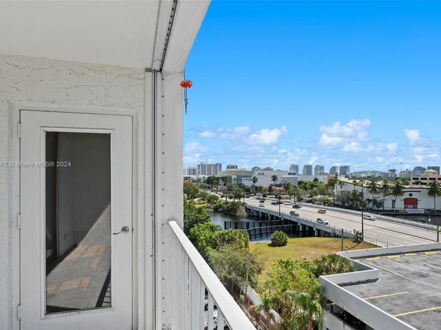 1160 N Federal Hwy # 718, Fort Lauderdale FL 33304