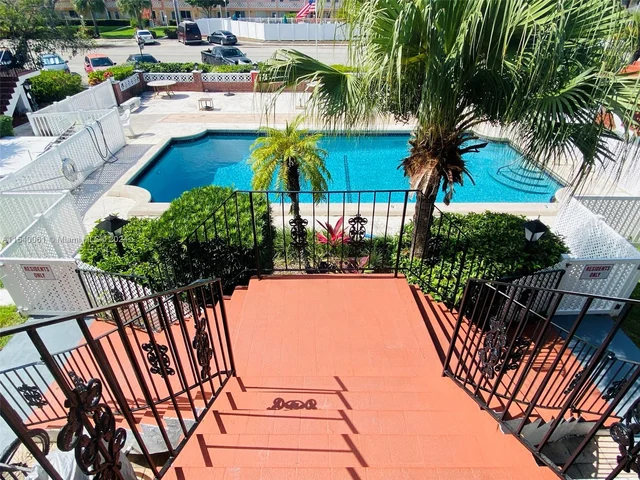 1150 Atlantic Shores Blvd # 501, Hallandale Beach FL 33009