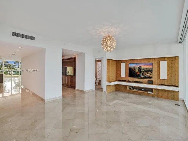 20155 NE 38th Ct # 603, Aventura FL 33180