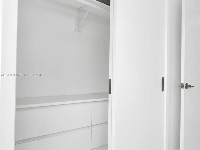 8321 NW 7th St # 212, Miami FL 33126