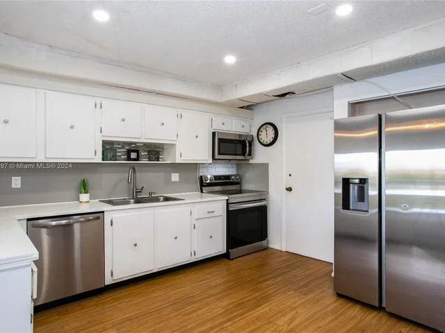 300 Diplomat Pkwy # 518, Hallandale Beach FL 33009