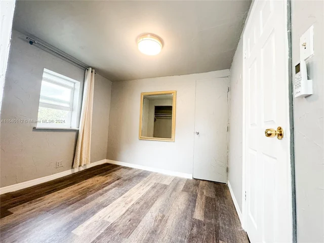 713 SW 7th St, Dania Beach FL 33004