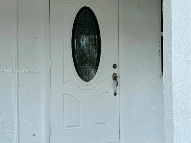 713 SW 7th St, Dania Beach FL 33004