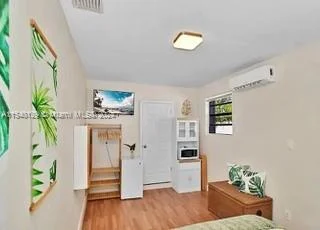 2406 N 28th Ave, Hollywood FL 33020