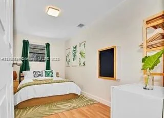 2406 N 28th Ave, Hollywood FL 33020