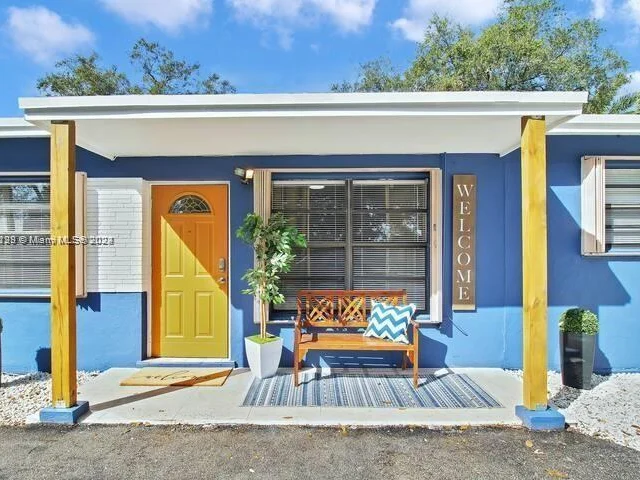 2406 N 28th Ave, Hollywood FL 33020