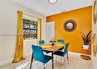 2406 N 28th Ave, Hollywood FL 33020