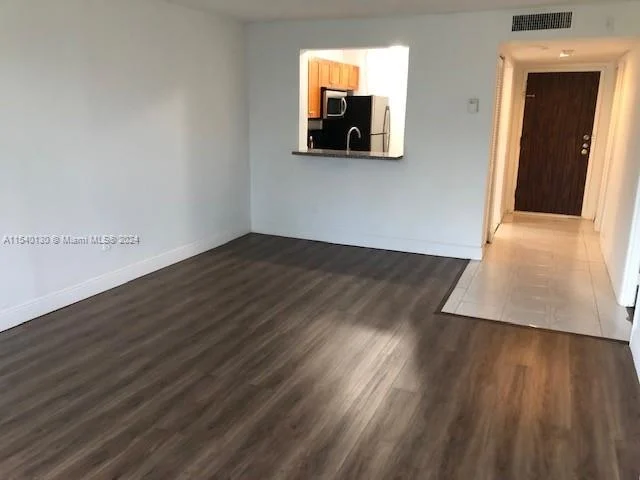 498 NW 165th St Rd # 304, Miami FL 33169