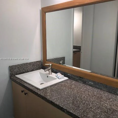 498 NW 165th St Rd # 304, Miami FL 33169