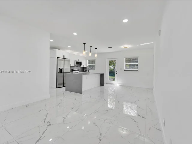 1333 NW 9th Ave, Fort Lauderdale FL 33311