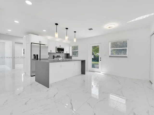 1333 NW 9th Ave, Fort Lauderdale FL 33311