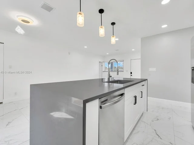 1333 NW 9th Ave, Fort Lauderdale FL 33311