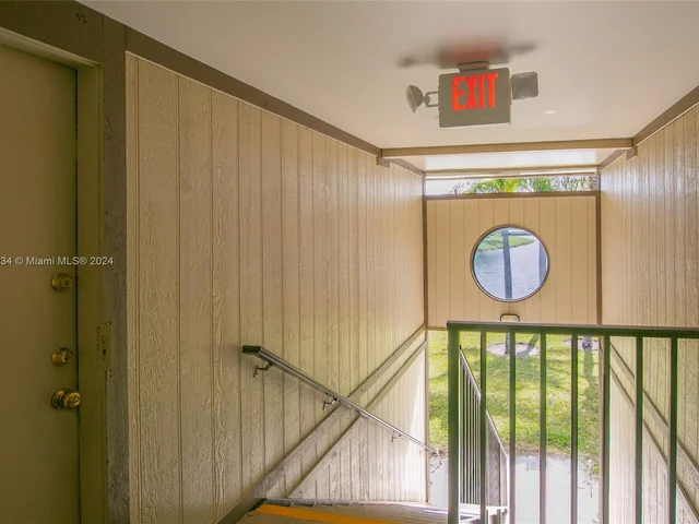 9626 W Mcnab Rd # 206, Tamarac FL 33321