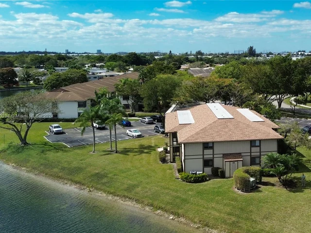 9626 W Mcnab Rd # 206, Tamarac FL 33321