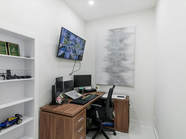 2382 SW 180th Ave, Miramar FL 33029