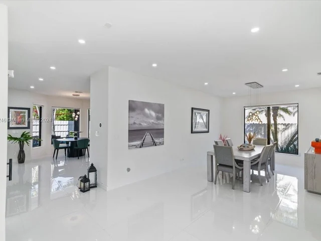 2382 SW 180th Ave, Miramar FL 33029