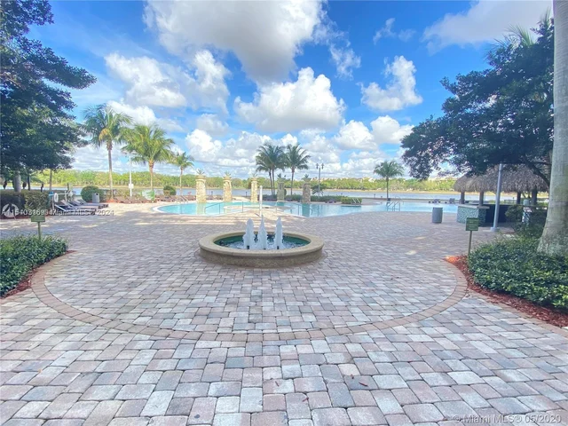 2641 N Flamingo Rd # 1807N, Sunrise FL 33323