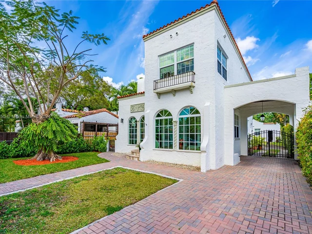 2153 SW 13th St, Miami FL 33145