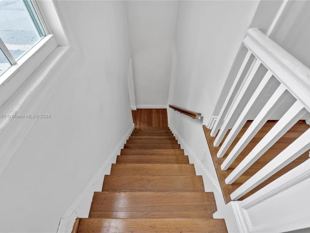 2153 SW 13th St, Miami FL 33145