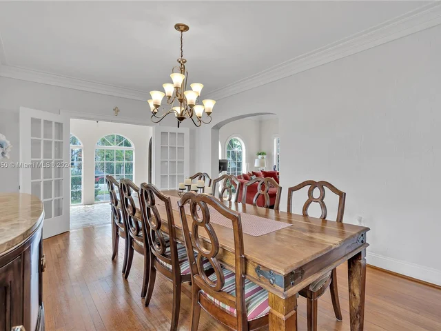 2153 SW 13th St, Miami FL 33145