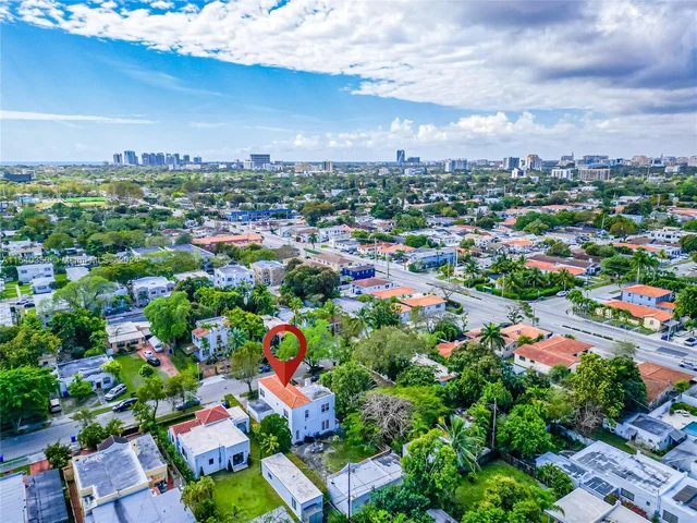 2153 SW 13th St, Miami FL 33145