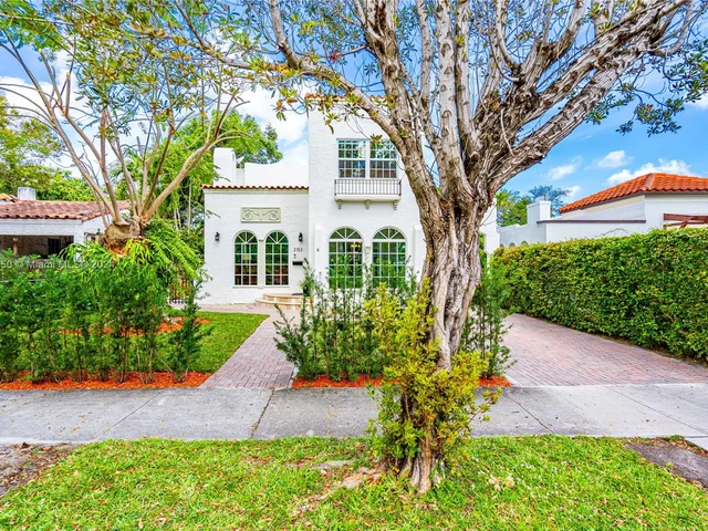 2153 SW 13th St, Miami FL 33145