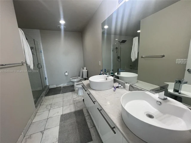 888 Biscayne Blvd # 5504, Miami FL 33132