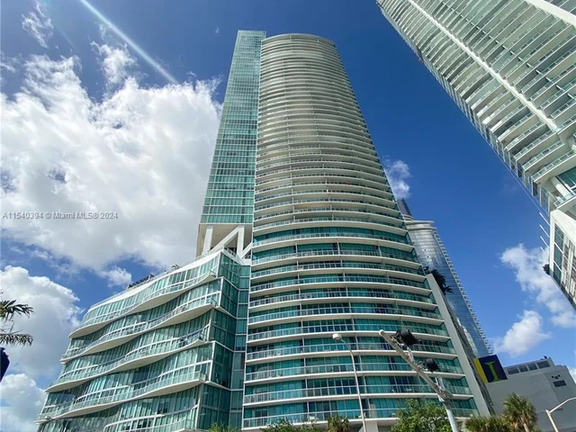 888 Biscayne Blvd # 5504, Miami FL 33132