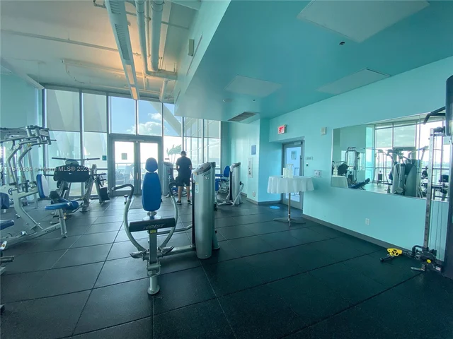 888 Biscayne Blvd # 5504, Miami FL 33132