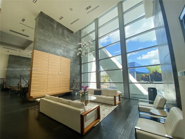 888 Biscayne Blvd # 5504, Miami FL 33132