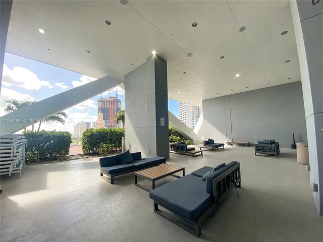 888 Biscayne Blvd # 5504, Miami FL 33132