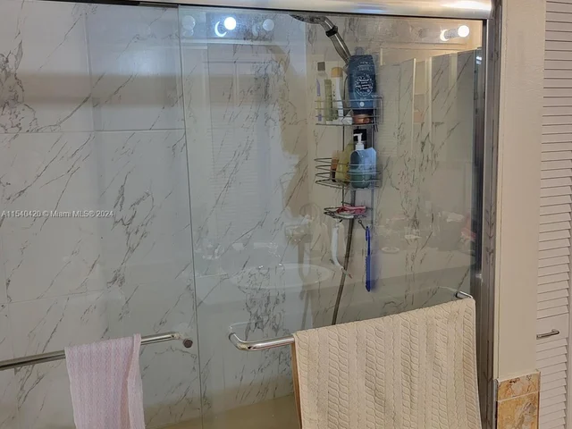 800 Parkview Dr # 930, Hallandale Beach FL 33009