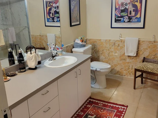 800 Parkview Dr # 930, Hallandale Beach FL 33009