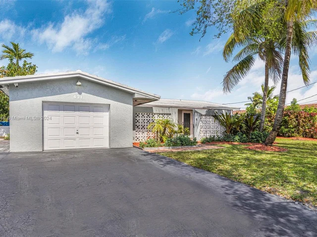 421 SW 18th St, Pompano Beach FL 33060