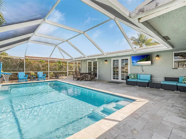 421 SW 18th St, Pompano Beach FL 33060